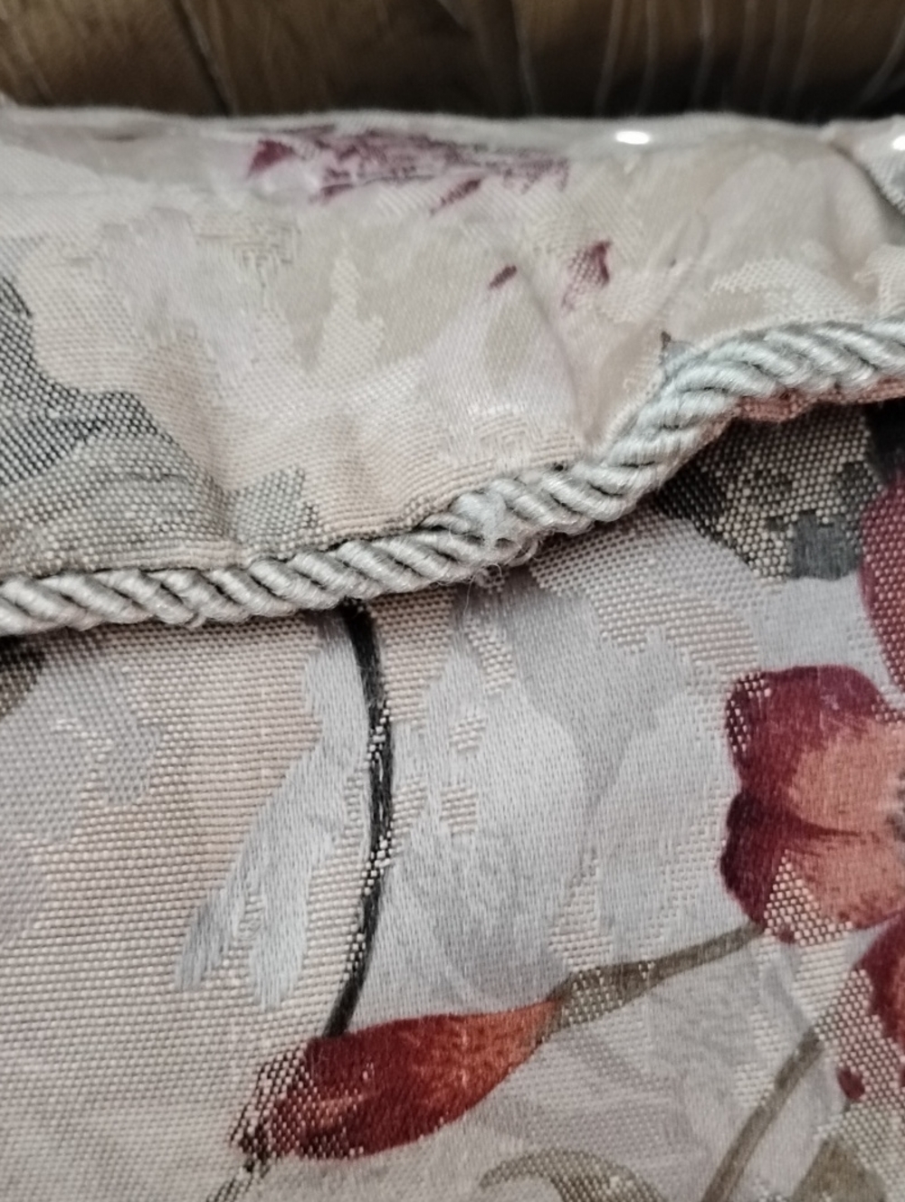 Beautiful Vintage Floral Standard Sham- Rose Pattern. Home - Picture 4 of 6